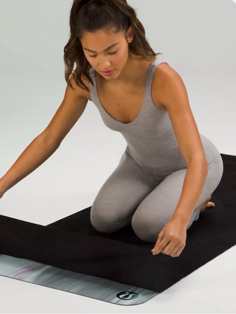 Lululemon unisex yoga mat cover and carry